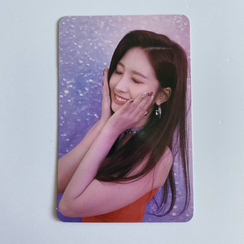 EVERGLOW 1ST MINI ALBUM 'REMINISCENE' MMT EXCLUSIVE PHOTOCARD